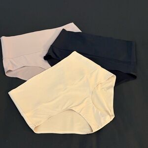 NWOT 3-Pack Women's Seamless High-Waist Shaping Panties — L